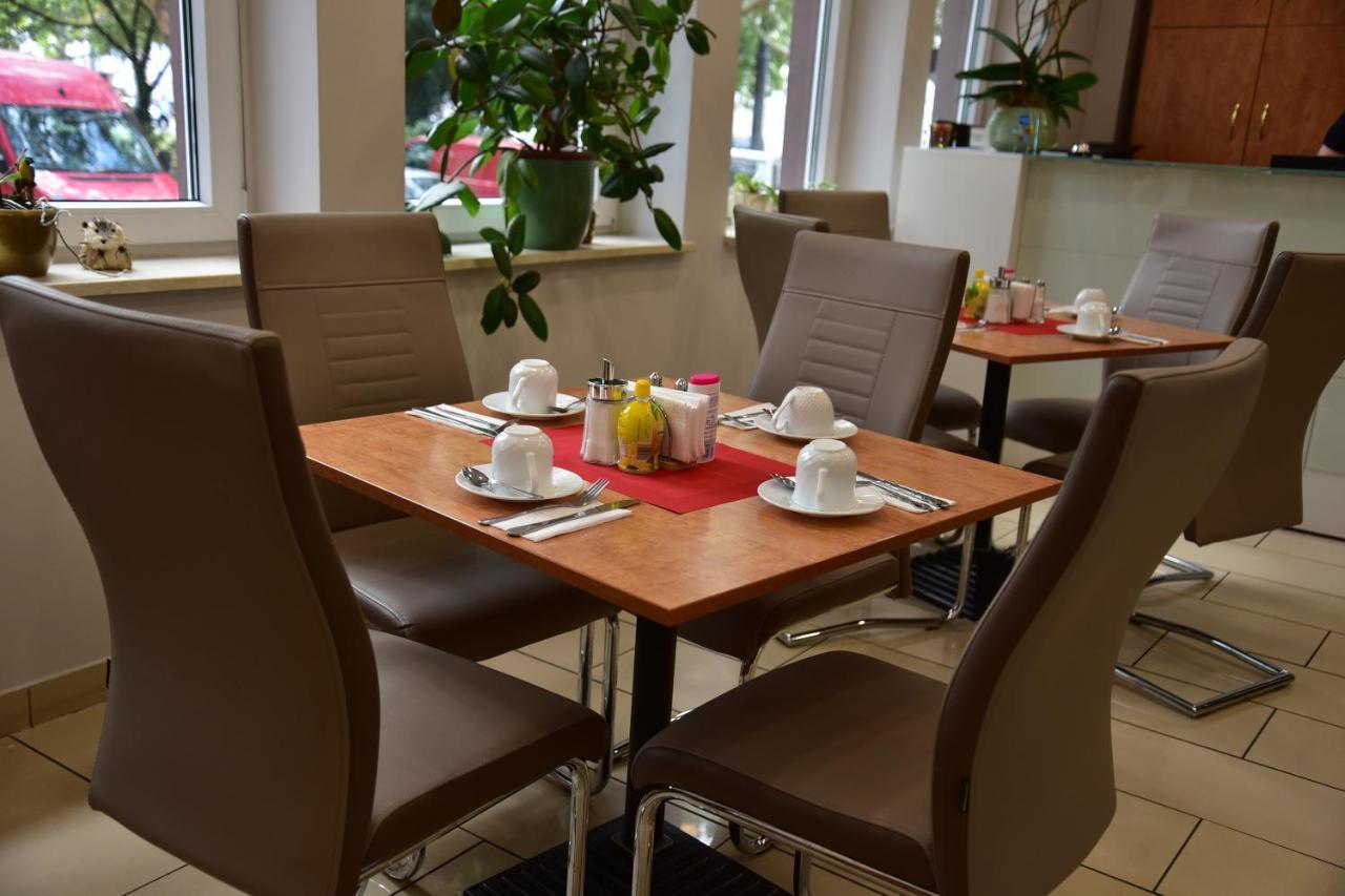 Hotel Am Kurfuerstenplatz - Messe Франкфурт-на-Майні Екстер'єр фото