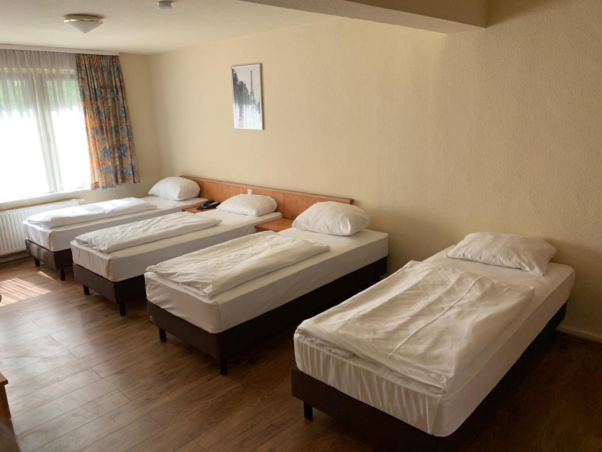 Hotel Am Kurfuerstenplatz - Messe Франкфурт-на-Майні Екстер'єр фото