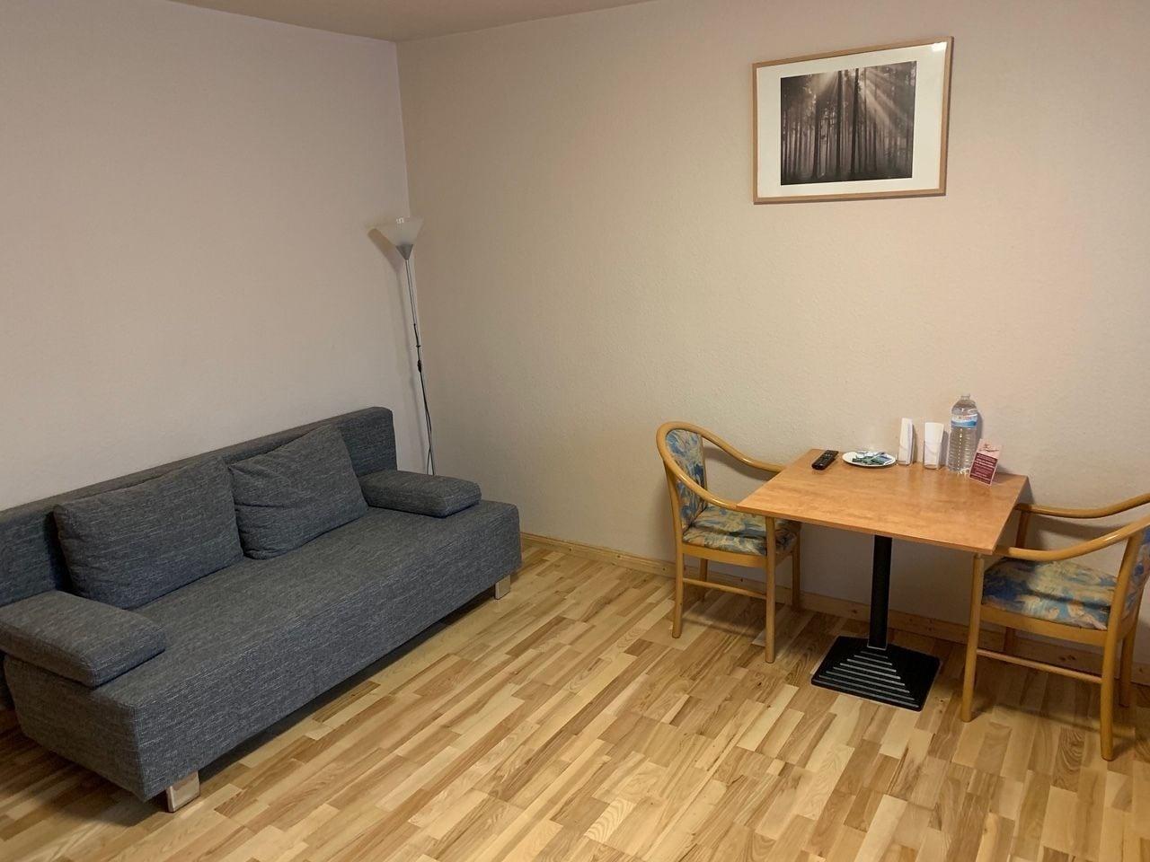 Hotel Am Kurfuerstenplatz - Messe Франкфурт-на-Майні Екстер'єр фото