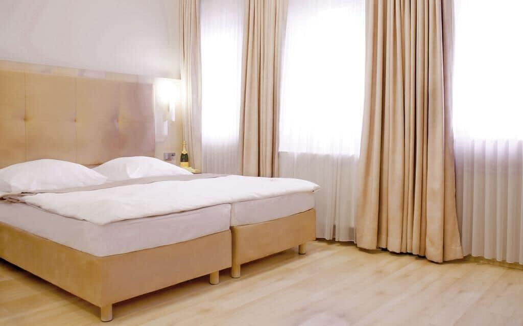 Hotel Am Kurfuerstenplatz - Messe Франкфурт-на-Майні Екстер'єр фото